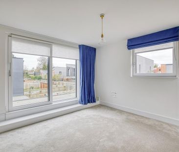 4 bedroom detached house to rent - Photo 5