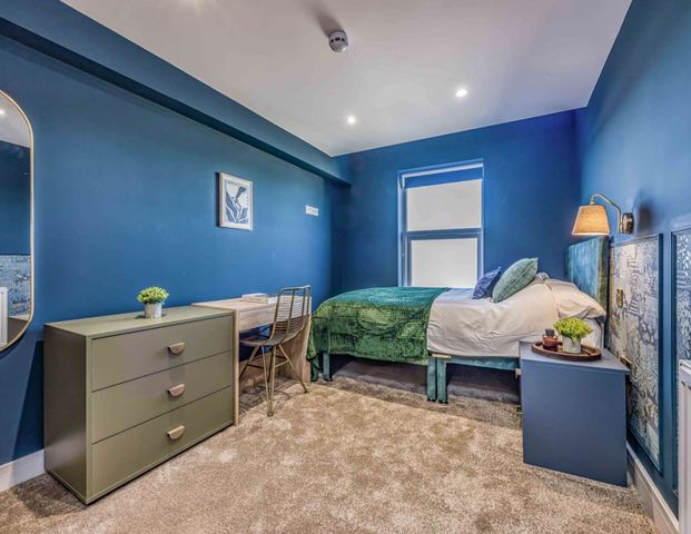 Nutbeem Road Room 6 - Photo 1