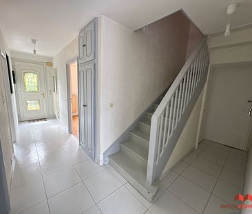 Location Maison 5 pièces 108m² - Photo 2