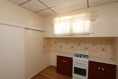 216-218 Pell Street - Photo 2