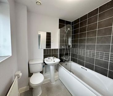 2 bedroom apartment to rent - Photo 6