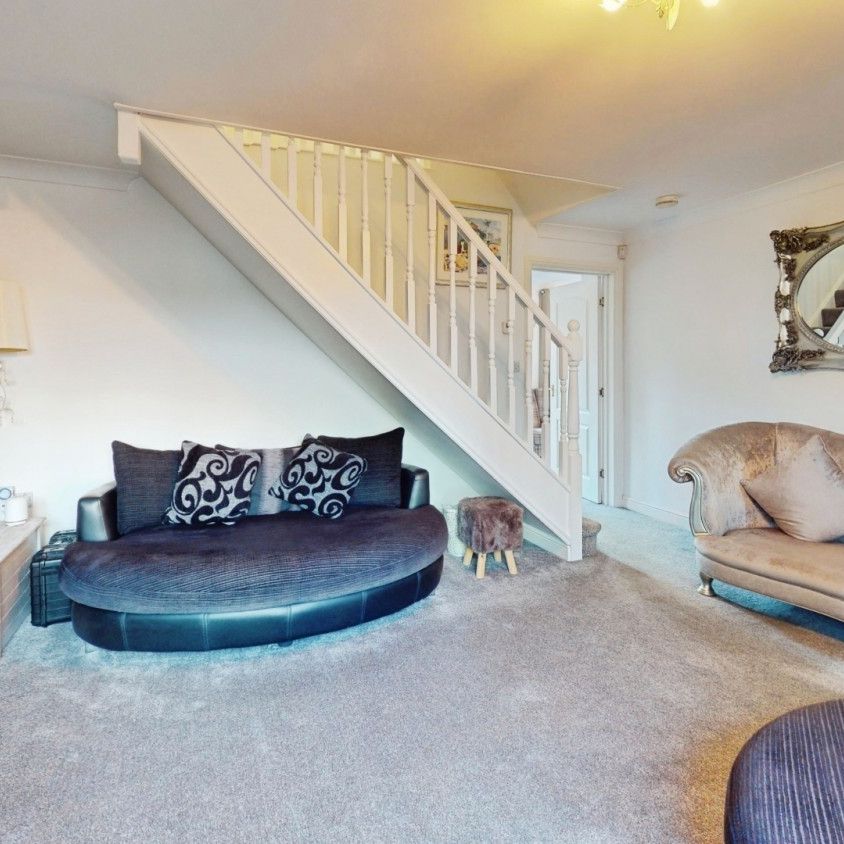 4 bedroom House To Let - Photo 1