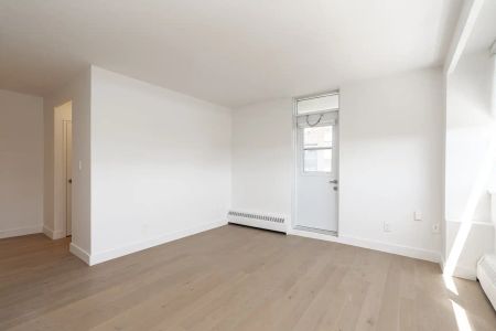 190 Jameson Avenue — Studio - unit 1001 - Photo 3
