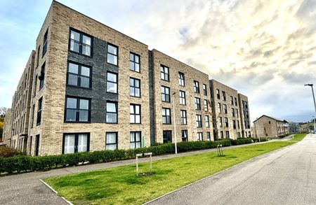 Goldcrest Place, Cammo. Edinburgh - Photo 3