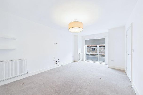 3 bedroom detached house to rent - Photo 1