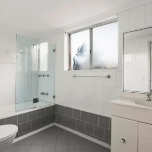 Modern One Bedroom Apartment in Kensington - Photo 3