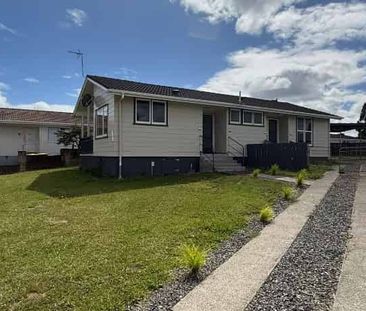 Sunny 3 Bedroom Home in Prime Papakura Location - Photo 3