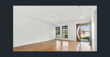 🏡 Transform This Spacious 4-Bedroom Home Into Your Own Style! Available 20th of January 2026 - Photo 2