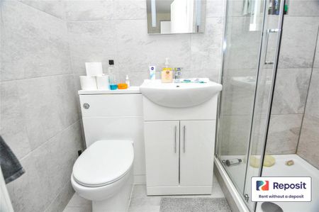 1 bedroom in a house share to rent - Photo 4