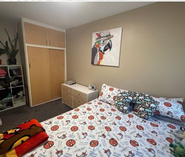 Modern, Private & Spacious – 3 Bedroom Home on Quiet Back Section - Photo 6