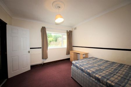 5 bedroom detached house to rent - Photo 4