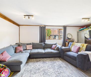 3 bedroom barn conversion to rent - Photo 2