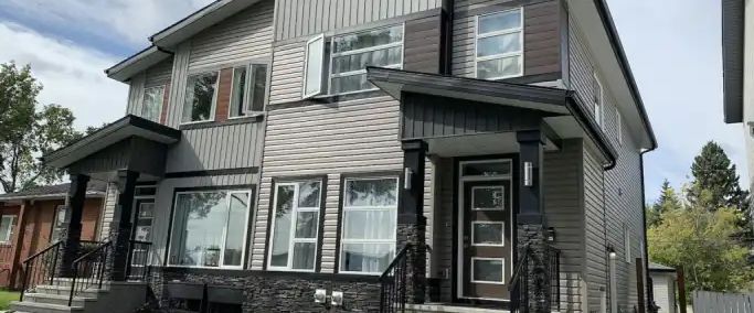 2 bedrooms basement to rent close to downtown 1300$(1100+200 utilities) | 12114 122 Street Northwest, Edmonton - Photo 1