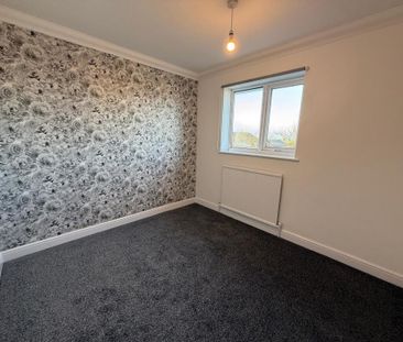 3 bedroom semi-detached house to rent - Photo 6