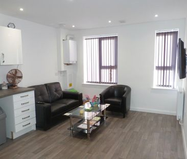 1 bedroom in a flat share to rent - Photo 1