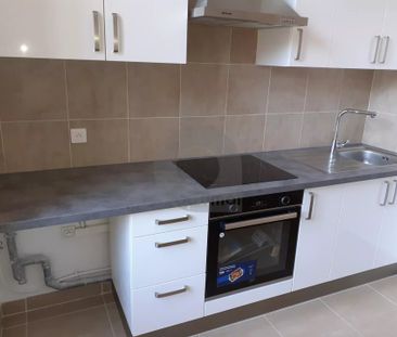 Location Appartement 4 pièces 77m² MENTON 06500 - Photo 3