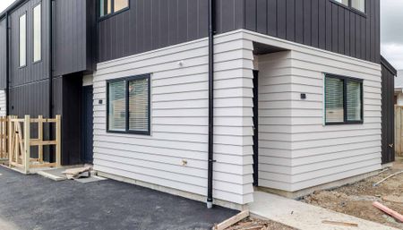 Brand new 2 bedroom unit! - Photo 5