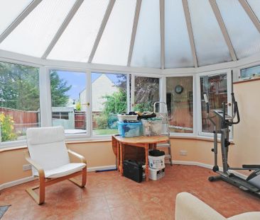 3 bedroom detached house to rent - Photo 2