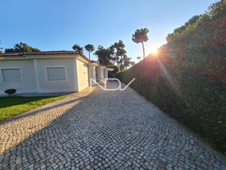 Luxury House for rent in Almada, Portugal - Photo 2