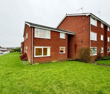 2 bedroom Flat To Let - Photo 3