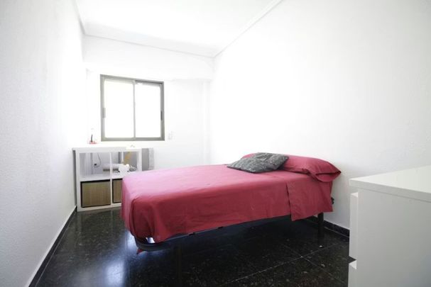 Calle de Alejandra Soler, Valencia, Valencian Community 46003 - Photo 1