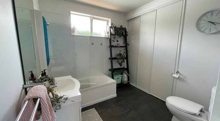 Coastal Charm Meets Family Comfort - Photo 5