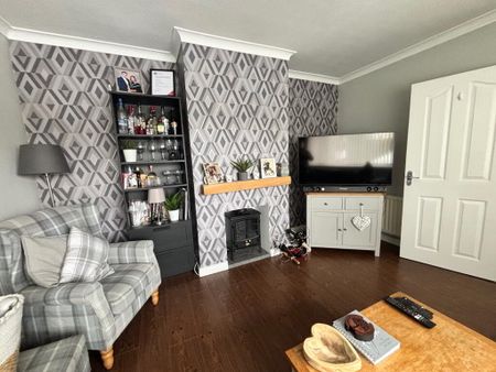 42 Oakwood Road, Carrickfergus, BT38 8ET - Photo 2