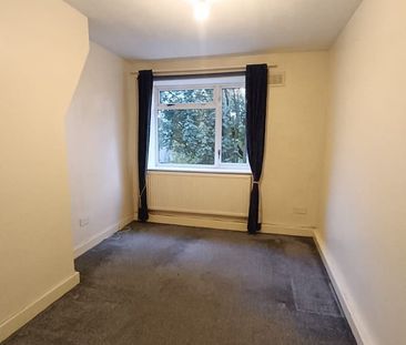 2 Bed Flat, Melmerby Court, M5 - Photo 1