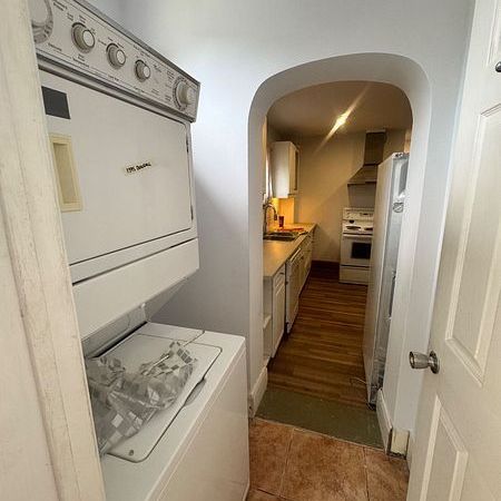 For Lease - 1395 Dougall Avenue Unit# 1, Windsor, Ontario - Photo 1