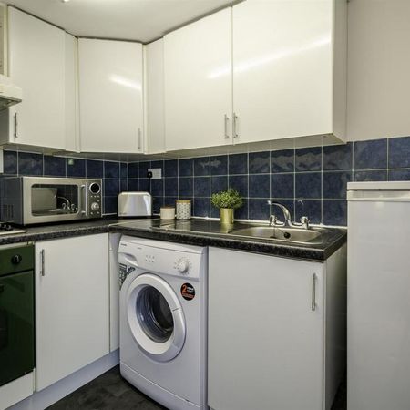 1 bedroom flat to rent - Photo 4