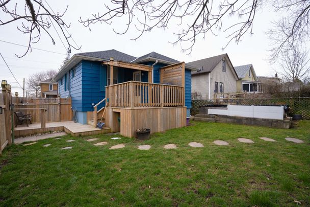 For Lease - 4397 HOMEWOOD Avenue, Niagara Falls, Ontario - Photo 1
