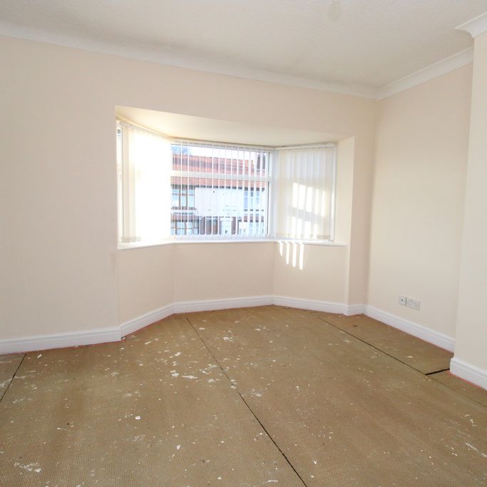 To Let 2 Bed End Terraced House - Photo 1