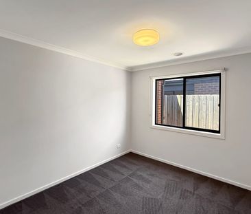 🏡 4-Bedroom house in Wallan - Photo 1