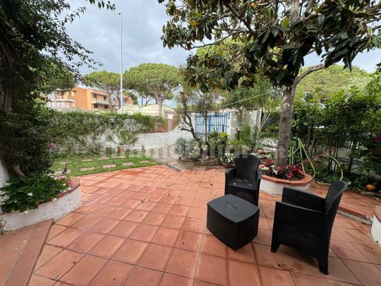 Villa a schiera via Etruria, Centro, Santa Marinella - Photo 1
