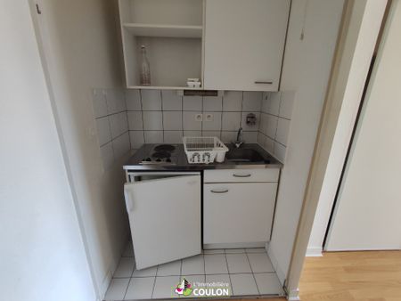 Location Appartement 1 pièce 23m² - Photo 4