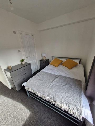 5 bedroom house to rent - Photo 3