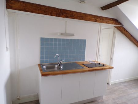 Location Appartement 2 pièces 26m² LA FLECHE 72200 - Photo 2