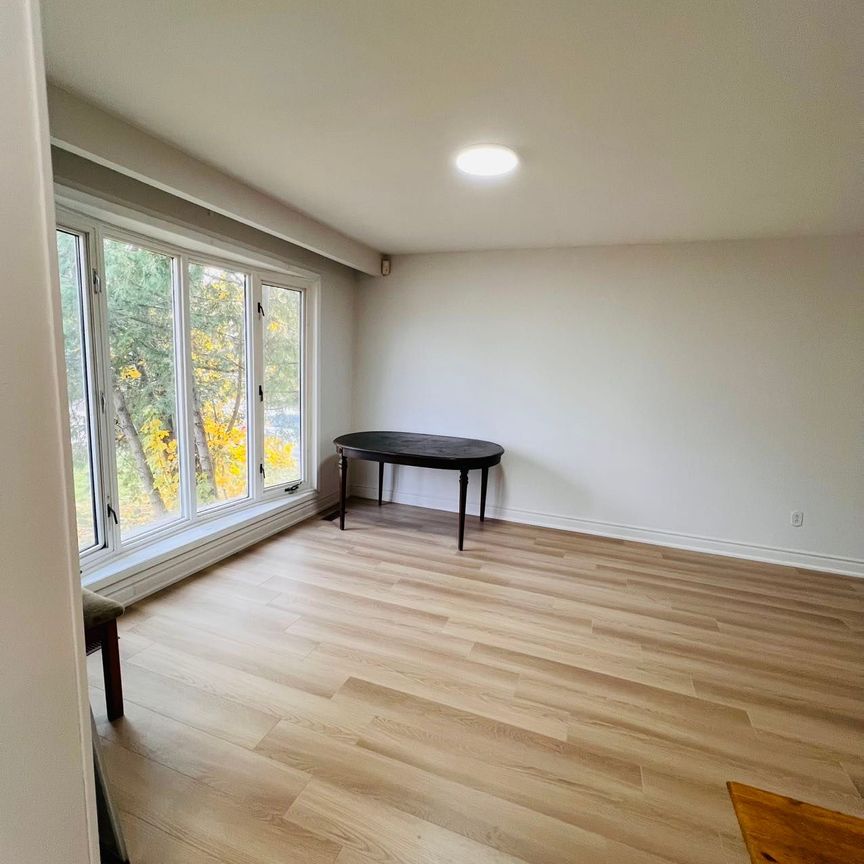 For Lease - 1262 Napier Crescent, Oakville, Ontario - Photo 1