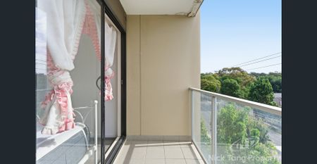 Modern One-Bedroom Apartment for Rent in Prime Box Hill Location - Photo 5