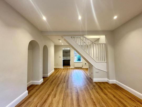 2 bedroom terraced house to rent - Photo 1