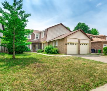 For Lease - 70 Mossgrove Trail, Toronto, Ontario - Photo 4