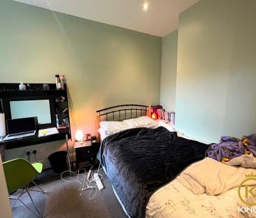 5 bedroom terraced house to rent - Photo 4