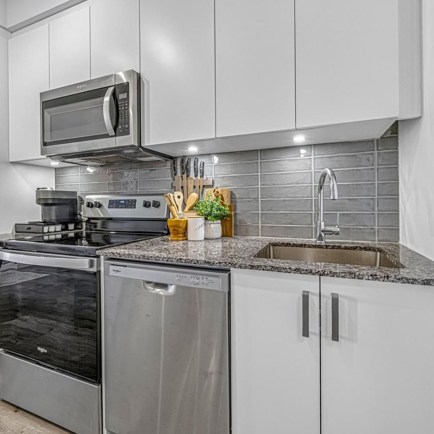 For Lease - 1010 Dundas Street Unit# 301, Whitby, Ontario - Photo 1