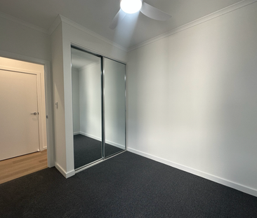 5 Vincira Crescent, Paralowie SA 5108 - House For Rent | Domain - Photo 3