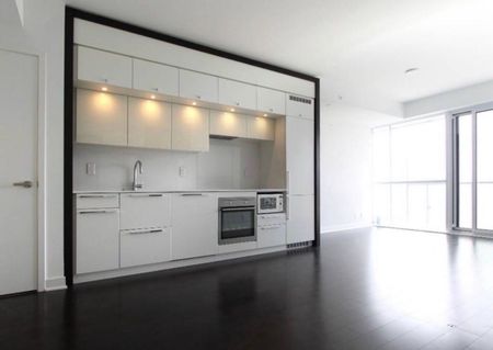 For Lease - 15 Grenville Street Unit# 3810, Toronto, Ontario - Photo 3