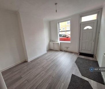 2 bedroom terraced house to rent - Photo 6