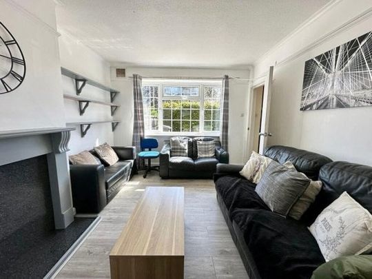 Cromwell Road, Winchester - Photo 1