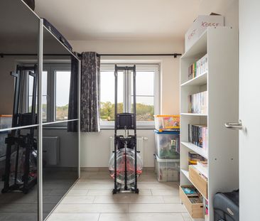 BEL-ETAGE WONING NABIJ HET CENTRUM - Photo 1