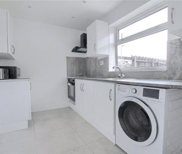 3 bedroom terraced house to rent - Photo 6