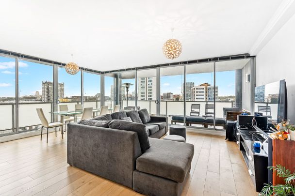 Gorgeous Furnished Apartment With Sweeping Views - Photo 1
